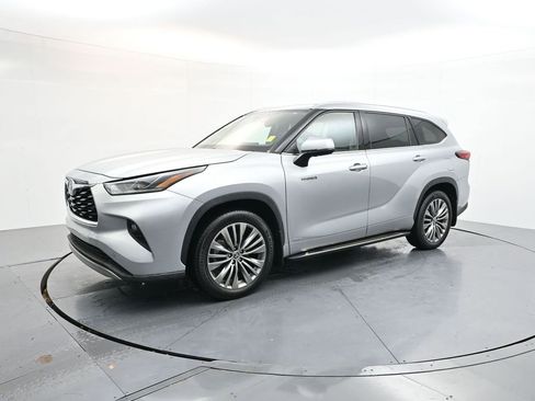 Used 2020 Toyota Highlander Platinum AWD/4WD image 1
