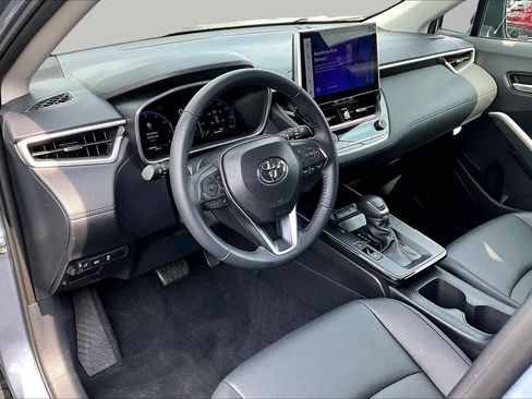 Certified 2026 Toyota Corolla Cross XLE FWD image 18