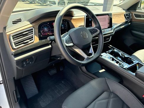 Used 2026 Volkswagen Atlas SE AWD/4WD image 14