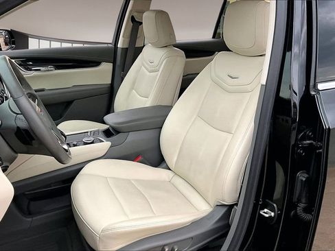 Certified 2024 Cadillac XT6 Premium Luxury w/ Technology Package AWD/4WD image 25