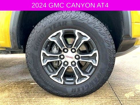 Used 2024 GMC Canyon AT4 AWD/4WD image 10