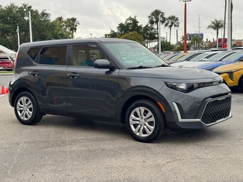 Certified 2024 Kia Soul LX FWD image 7