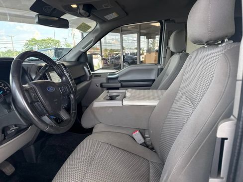 Used 2017 Ford F150 XLT w/ Equipment Group 302A Luxury AWD/4WD image 11