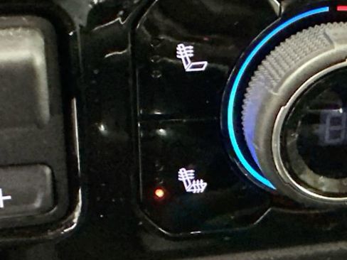 Used 2024 Chevrolet Silverado 1500 RST image 17