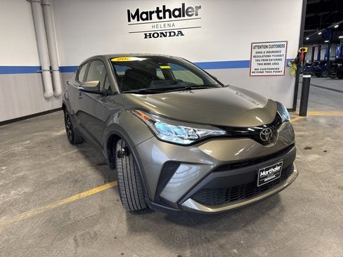 Used 2021 Toyota C-HR XLE image 3