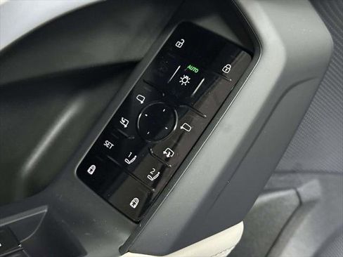 Used 2025 Audi Q5 Premium w/ Convenience Package AWD/4WD image 14