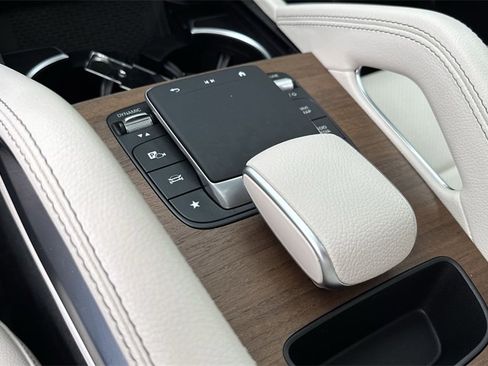 Used 2024 Mercedes-Benz GLE 450 GLE 450 image 55