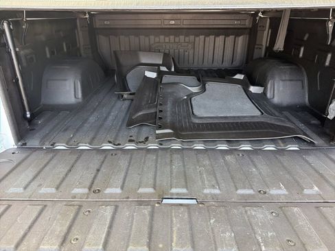 Used 2023 GMC Sierra 1500 AT4 w/ AT4 Preferred Package AWD/4WD image 39