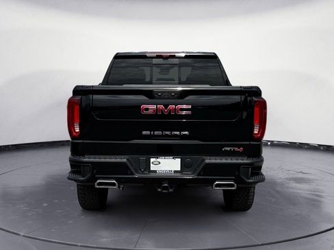 Used 2025 GMC Sierra 1500 AT4 w/ AT4 Premium Package AWD/4WD image 4