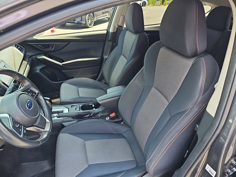 Used 2022 Subaru Crosstrek 2.0i Premium w/ Moonroof Package AWD/4WD image 10