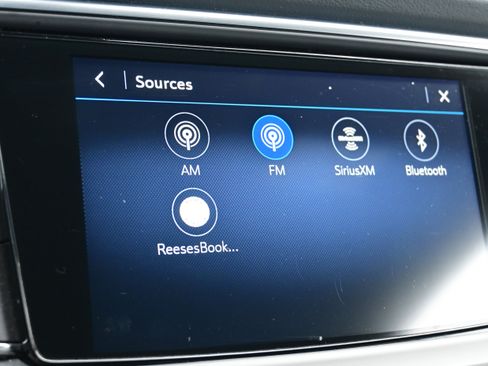 Used 2023 Buick Enclave Essence w/ Experience Buick Package image 30