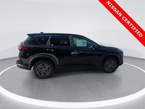 Certified 2025 Nissan Rogue S image 9