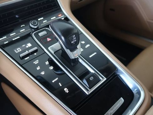 Used 2019 Porsche Panamera RWD image 27