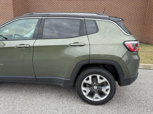 Used 2018 Jeep Compass Limited image 9