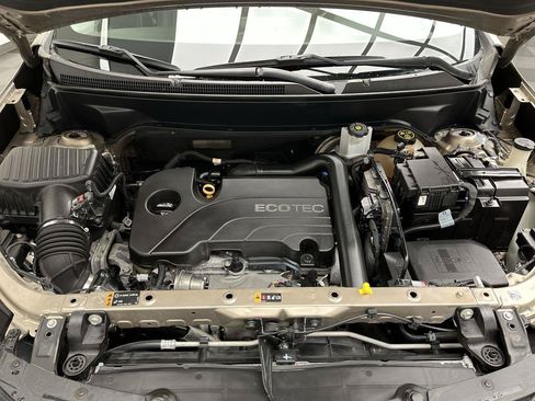 Used 2018 Chevrolet Equinox LT FWD image 25