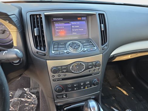 Used 2015 INFINITI Q40 w/ Navigation Package RWD image 17