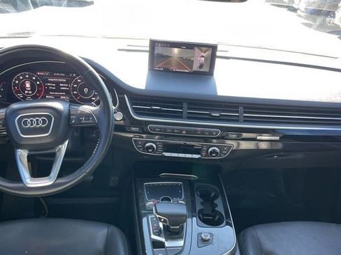 Used 2017 Audi Q7 3.0T Prestige image 9