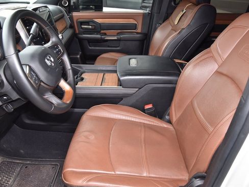 Used 2024 RAM 3500 Limited image 11