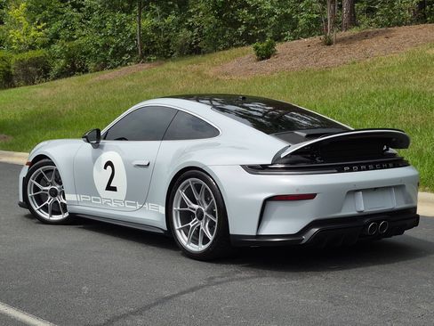 Certified 2025 Porsche 911 GT3 RWD image 3