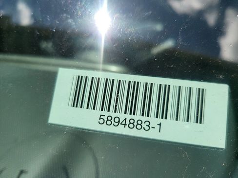 Used 2025 Kia Niro LX FWD image 4