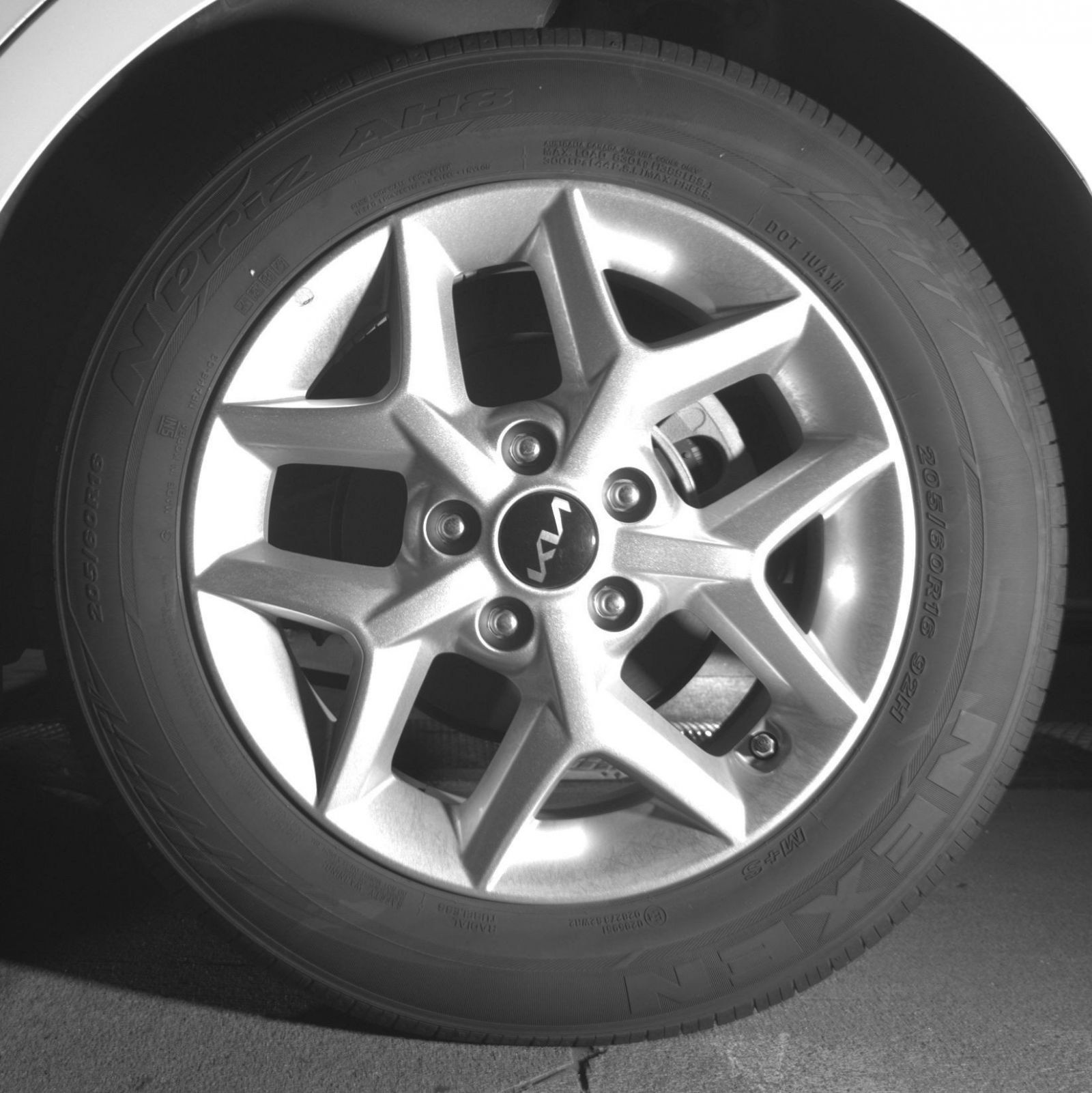 Used 2025 Kia Soul LX w/ LX Technology Package FWD image 16