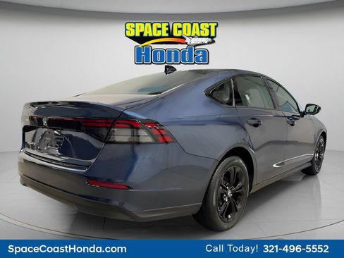 Used 2025 Honda Accord SE image 7
