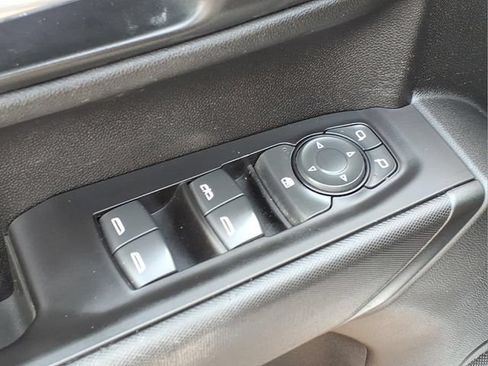 Used 2021 Chevrolet Silverado 1500 Custom AWD/4WD image 16