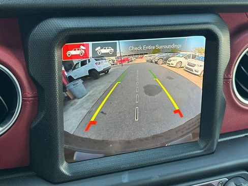 Used 2023 Jeep Wrangler Unlimited Rubicon 4xe image 22