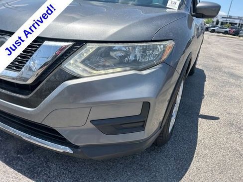 Used 2018 Nissan Rogue S FWD image 9