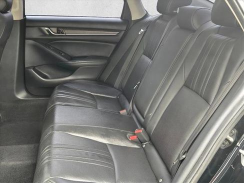 Used 2019 Honda Accord Touring image 18