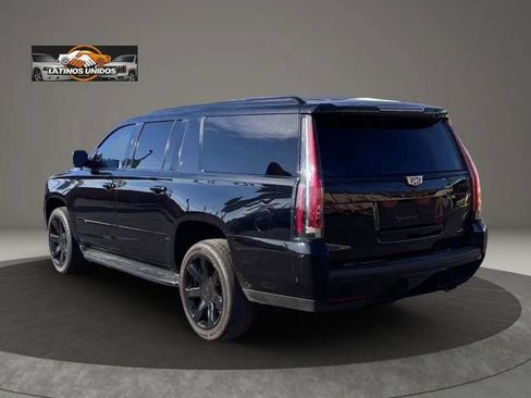 Used 2019 Cadillac Escalade ESV Luxury RWD image 4