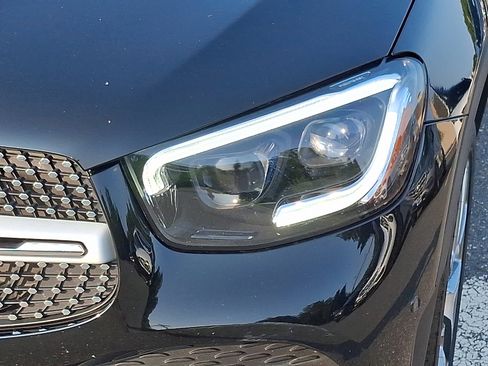 Used 2022 Mercedes-Benz GLC 300 4MATIC SUV image 9