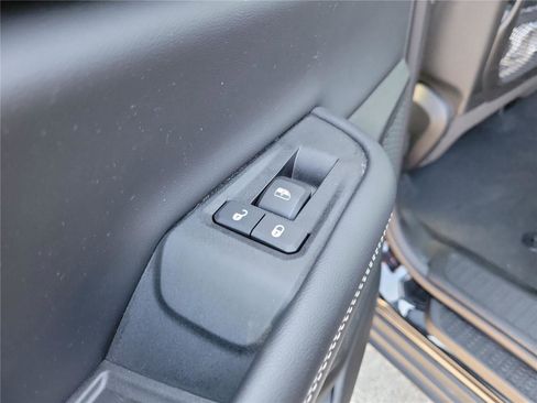 Used 2023 Jeep Grand Cherokee L Laredo w/ Luxury Tech Group I AWD/4WD image 18