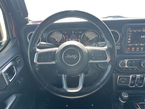 Used 2021 Jeep Wrangler Unlimited Sahara AWD/4WD image 13