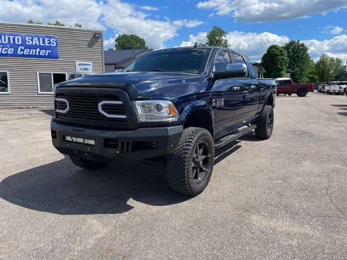 Used 2017 RAM 2500 Laramie w/ Convenience Group AWD/4WD image 2