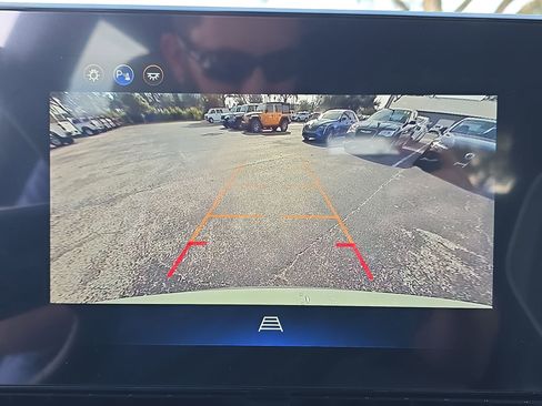 New 2026 Chevrolet Equinox LT w/ Convenience Package II image 22