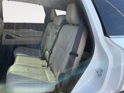 Used 2023 INFINITI QX60 Sensory w/ Vision Package AWD/4WD image 13