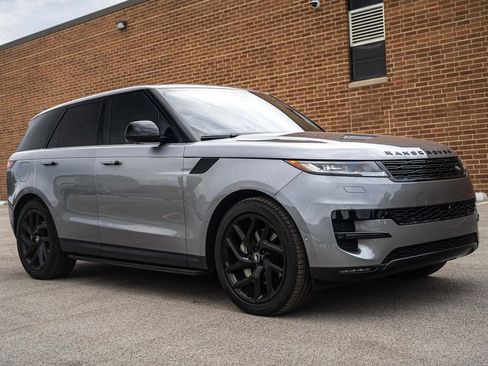 Used 2024 Land Rover Range Rover Sport SE AWD/4WD image 13