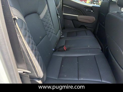 Used 2025 GMC Canyon Denali AWD/4WD image 15