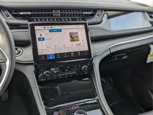 New 2024 Jeep Grand Cherokee Limited 4xe image 13