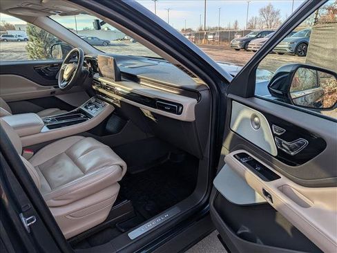 Certified 2023 Lincoln Aviator Reserve w/ Equipment Group 201A image 13