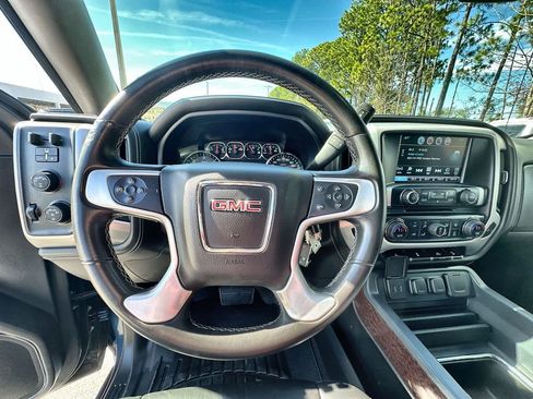 Certified 2017 GMC Sierra 1500 SLT w/ SLT Premium Package image 11
