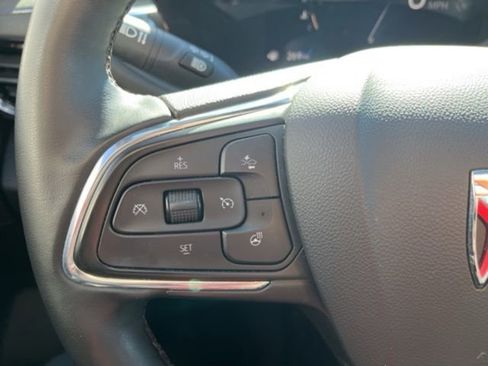 Used 2025 Buick Envista Sport Touring w/ Experience Buick Package image 17