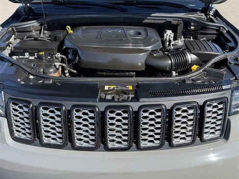 Used 2022 Jeep Grand Cherokee Laredo X image 26