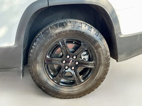 Used 2023 GMC Acadia AT4 w/ Technology Package AWD/4WD image 33