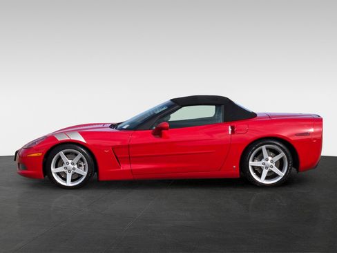 Used 2007 Chevrolet Corvette Convertible w/ Preferred Equipment Group image 7