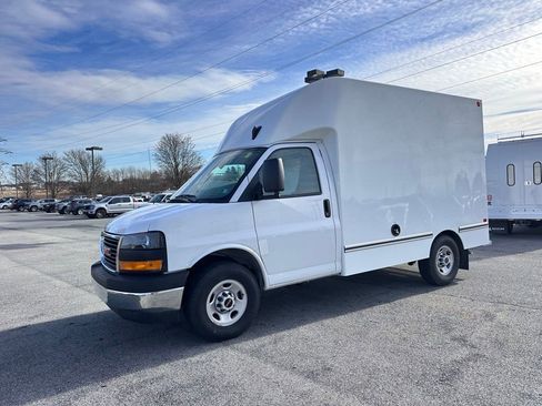 New 2025 GMC Savana 3500 w/ Power Convenience Package image 2