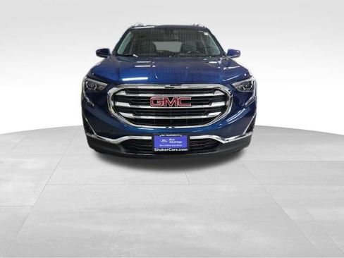 Used 2021 GMC Terrain SLT w/ Infotainment Package II image 2