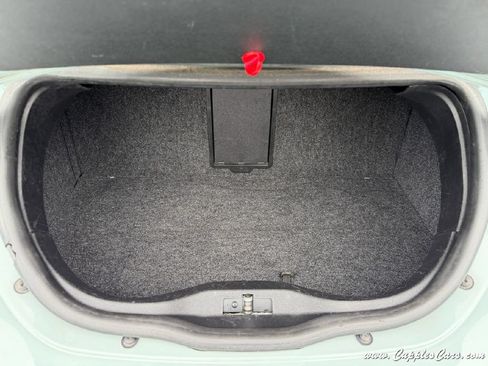 Used 2010 Volkswagen Beetle Final Edition FWD image 9