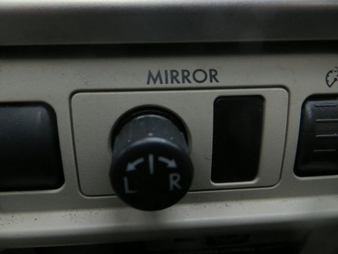 Used 2011 Subaru Legacy 2.5i Premium image 11